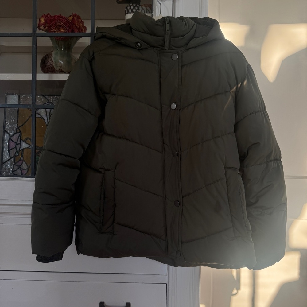 GAP Women’s Relaxed ColdControl Max Zip-Up Puffer Coat / Olive Night